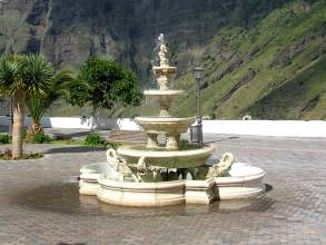 Brunnen auf der Plaza Frontera
