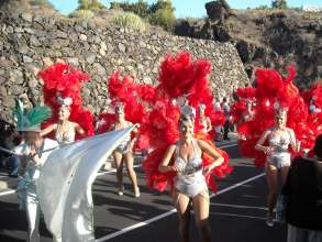 Tanzende Frauen Karneval Los Gigantes Teneriffa