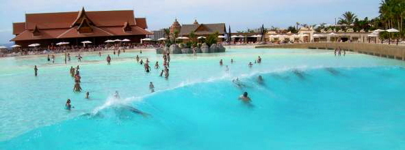 Wellen im Siam Park