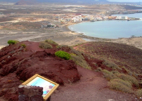 Montana Roja Teneriffa Blick auf  El Medano