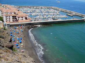 Strand und Hafen Los Gigantes