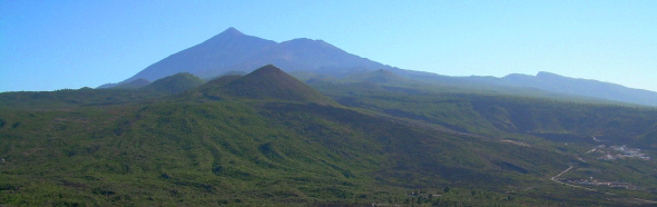 Blick vom Tenogebirge auf den Teide auf Teneriffa