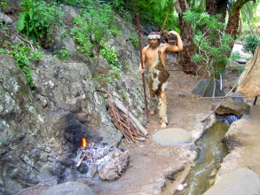 Guanchenfigur im Parque del Drago auf Teneriffa